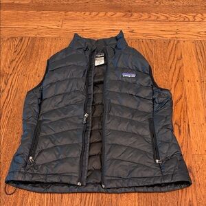 Patagonia Down Jacket Puffer Vest - women's size small